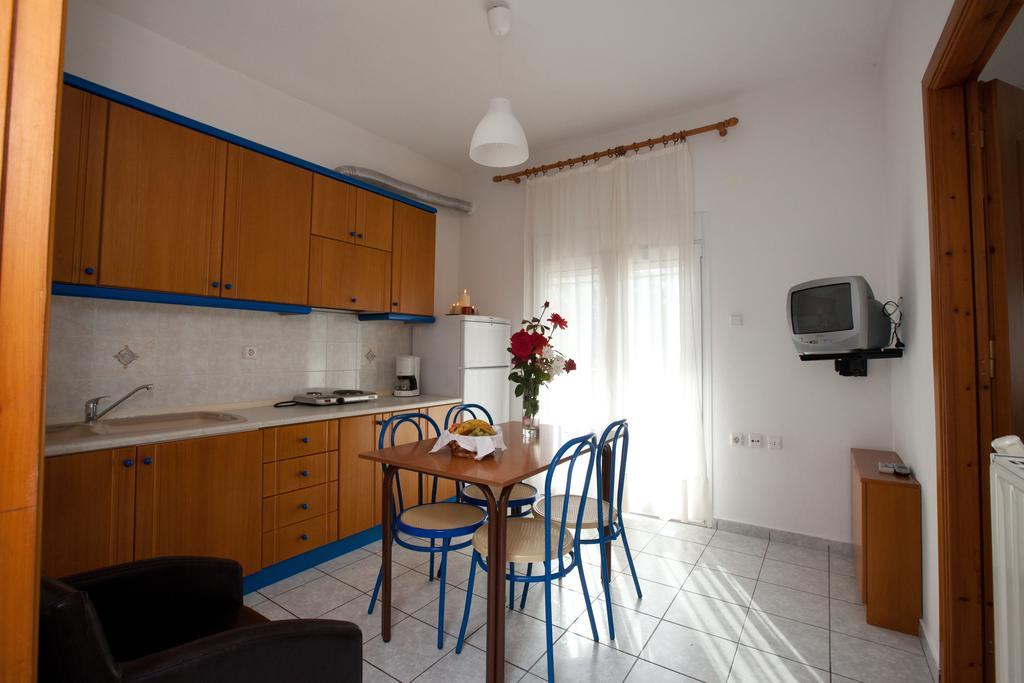 Yiouli Hotel Kókkinon Nerón 객실 사진